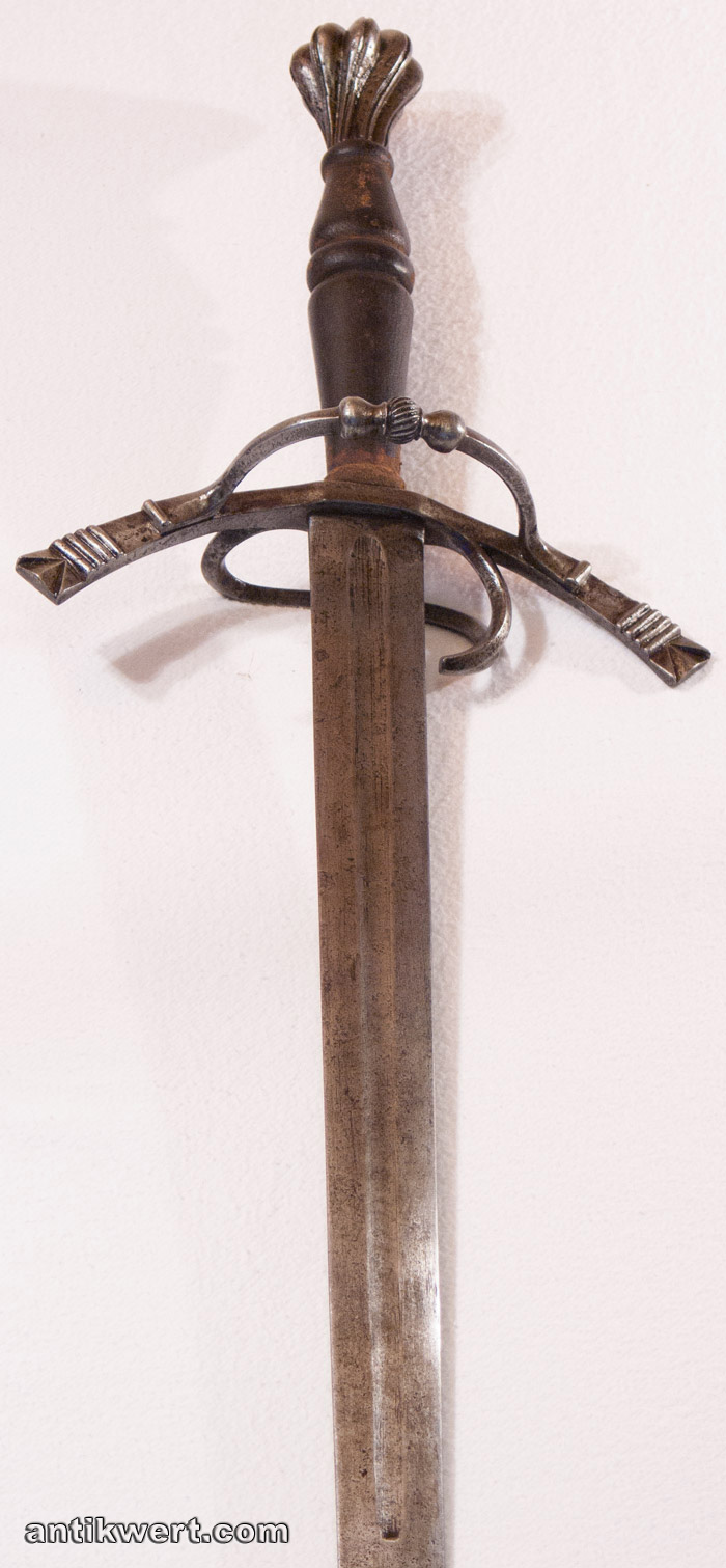 Schwert-Fälschung-676 Details zum Gefaess