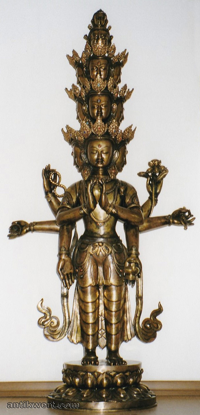 Avalokiteshvara-Ekadasha-Maharunika-296 in Frontansicht