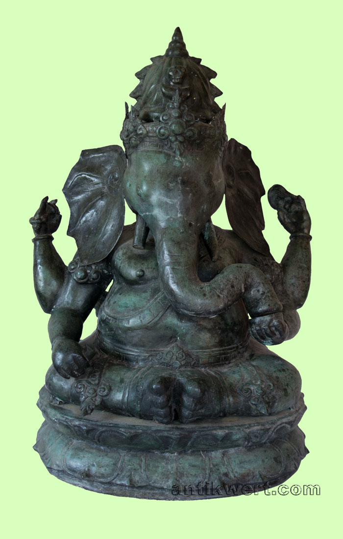 frontansicht der bronze figur Ganesha-252